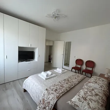 Rajmonda Апартаменты *