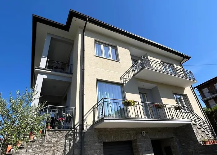 Rajmonda Apartamento Luino